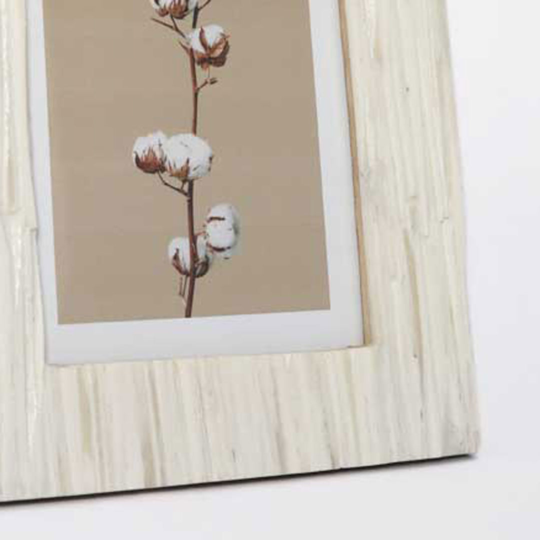 Chisseled Photo Frame / Ivory Bone / 5X7 / 4Pcs Per Inner  / Moq - 4Pcs