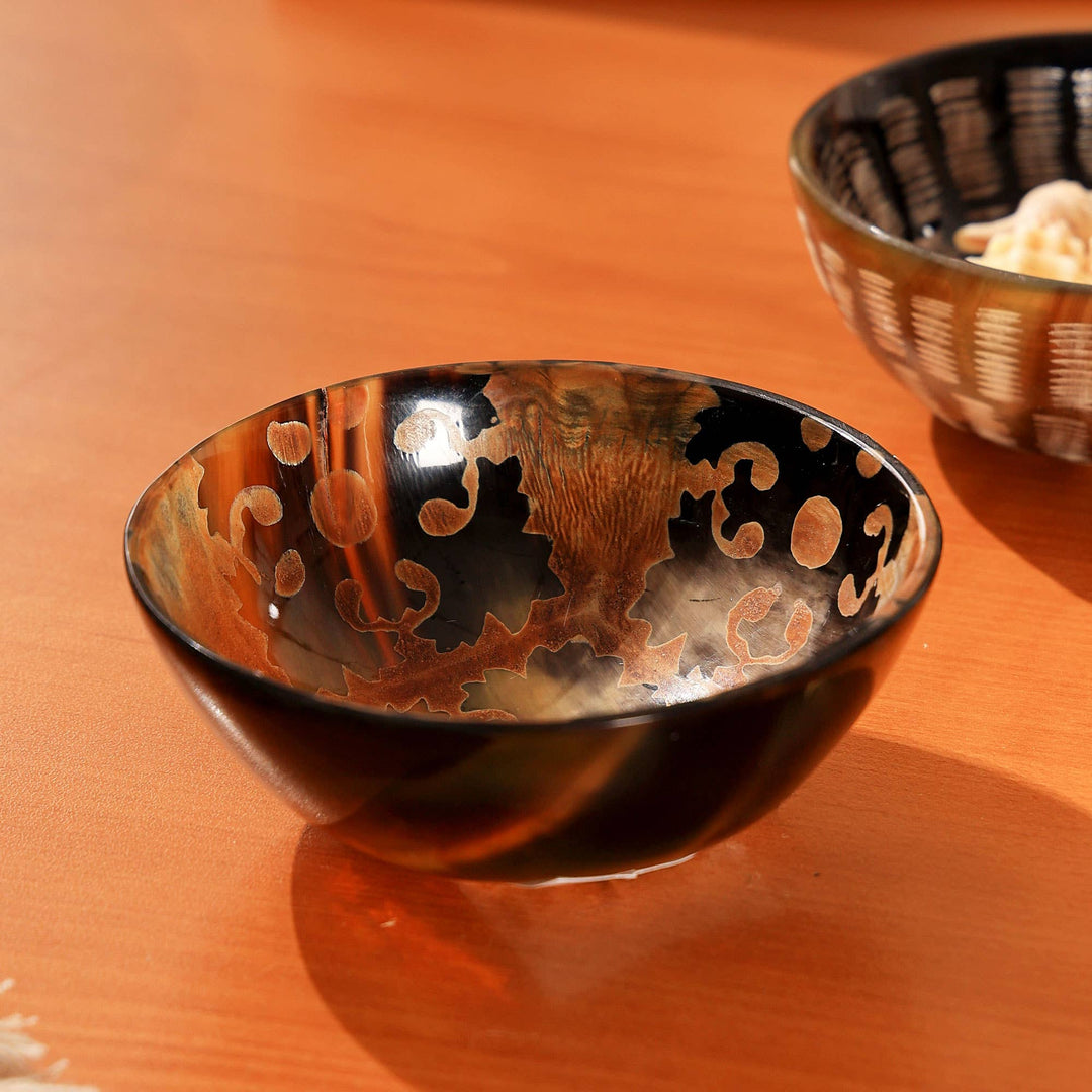 Polished Horn Bowl With Inside Burnt Pat Tern. Size - Dia 4 / 1.75