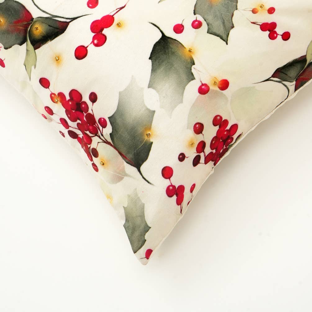 Winter Treat Printed Cushion