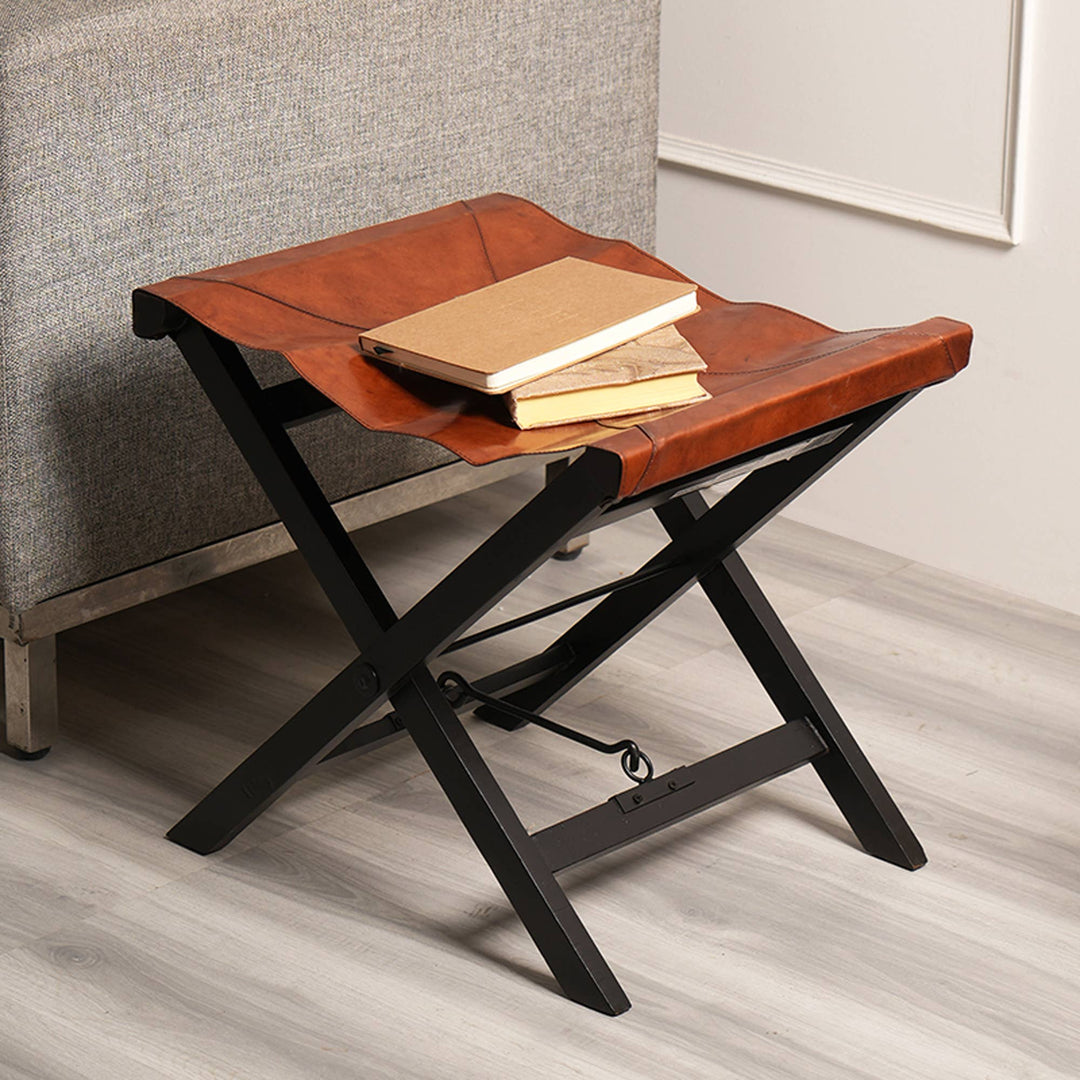 FOLDING LEATHER & WOODCAMP STOOL