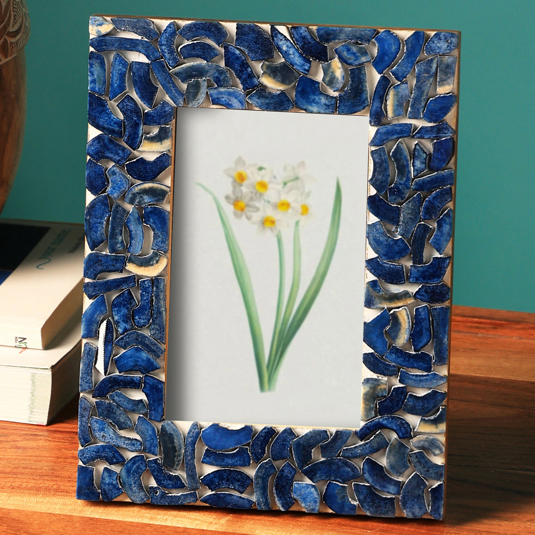 Blue Dyed Bone Chips Overlay On Whitewashed Frame Picture Size:4X6/1.5