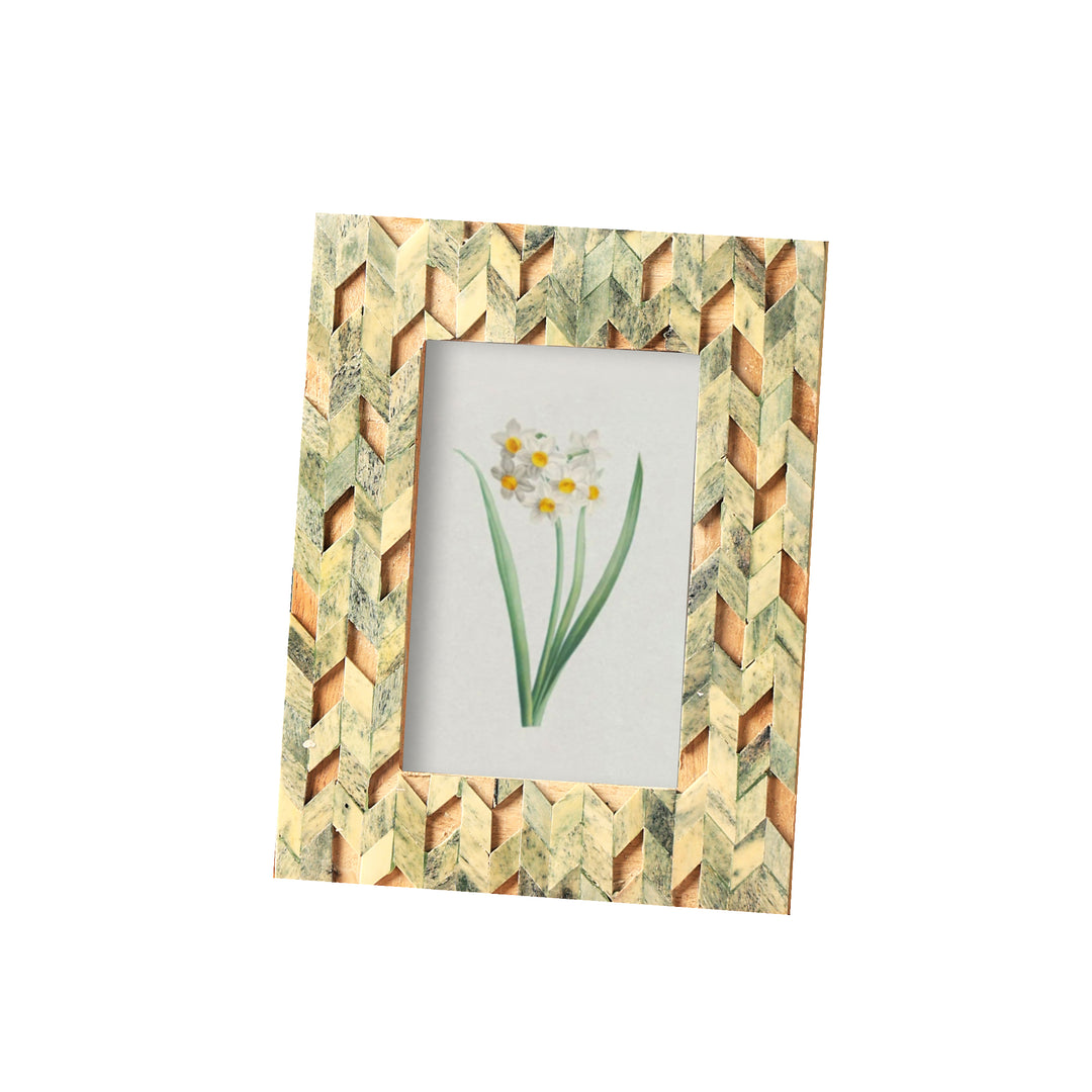 Green Dyed Bone Chevron Chips Overlay On Whiteashed Mangowood Frame ( All Sides ) Picture Size:4X6/1.5