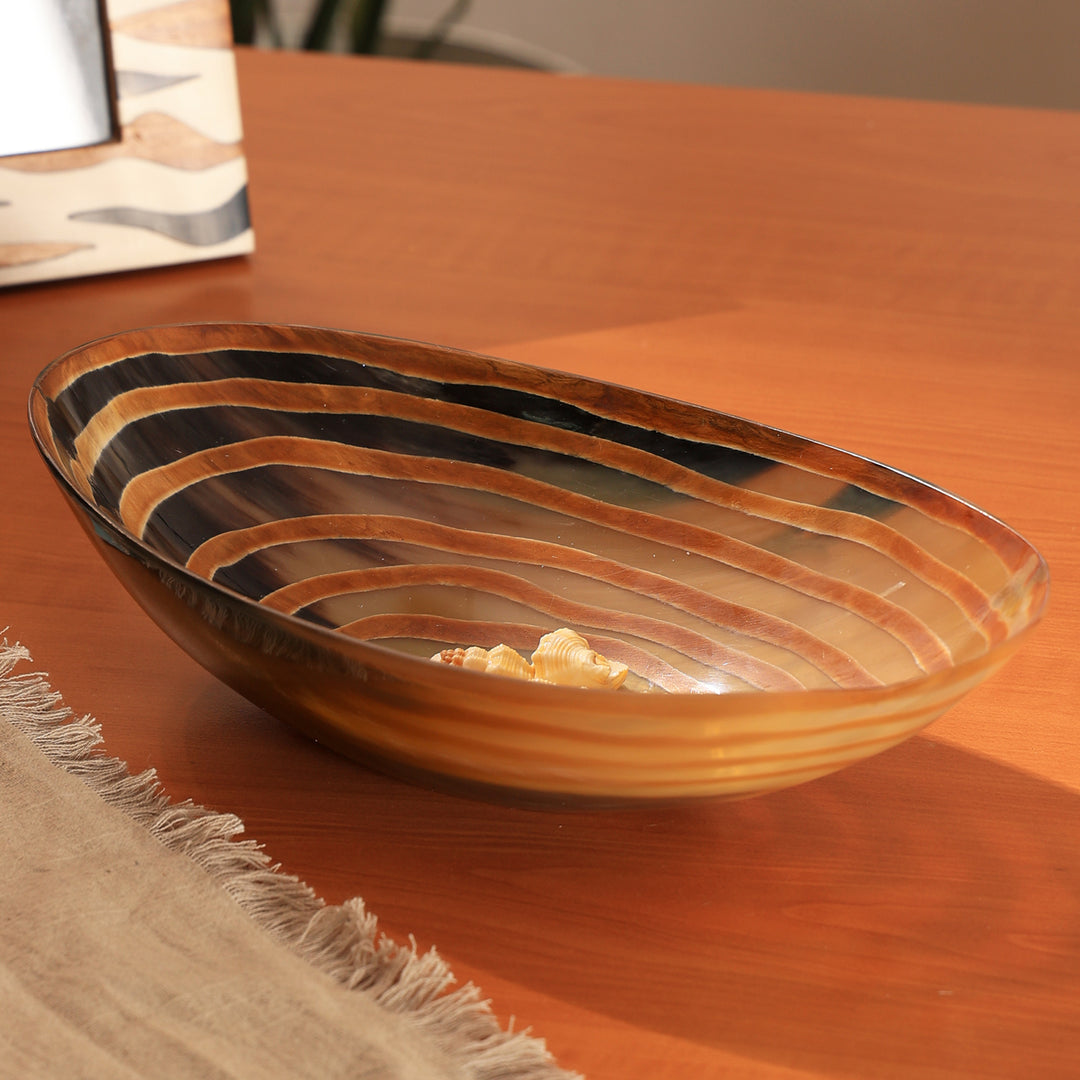 Polished Horn Bowl With Insides In Conce Ntric Lines Burnt Pattern. Size - 12X5.5 X3