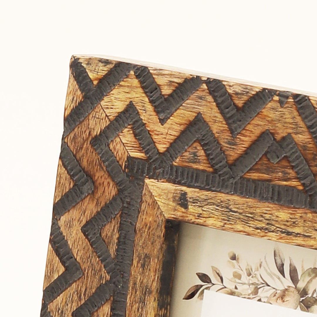 Carving Photo Frame 4'' X 6'' - Mango Wood