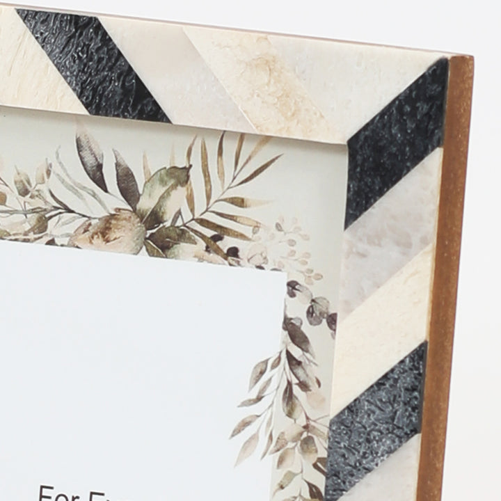 Wood Resin Photo Frame