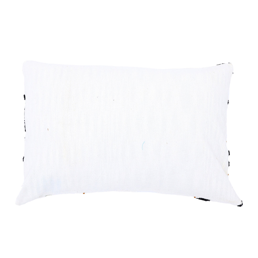 100% Cotton Slub Pillow With Tufted Embroidery