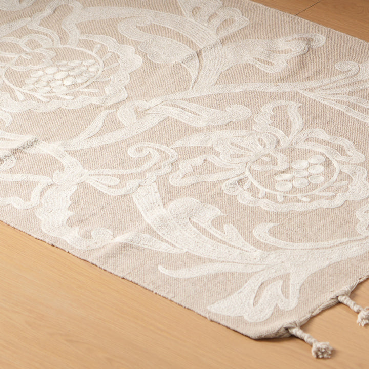 Cotton Embroidered Rug With Braided Tassels