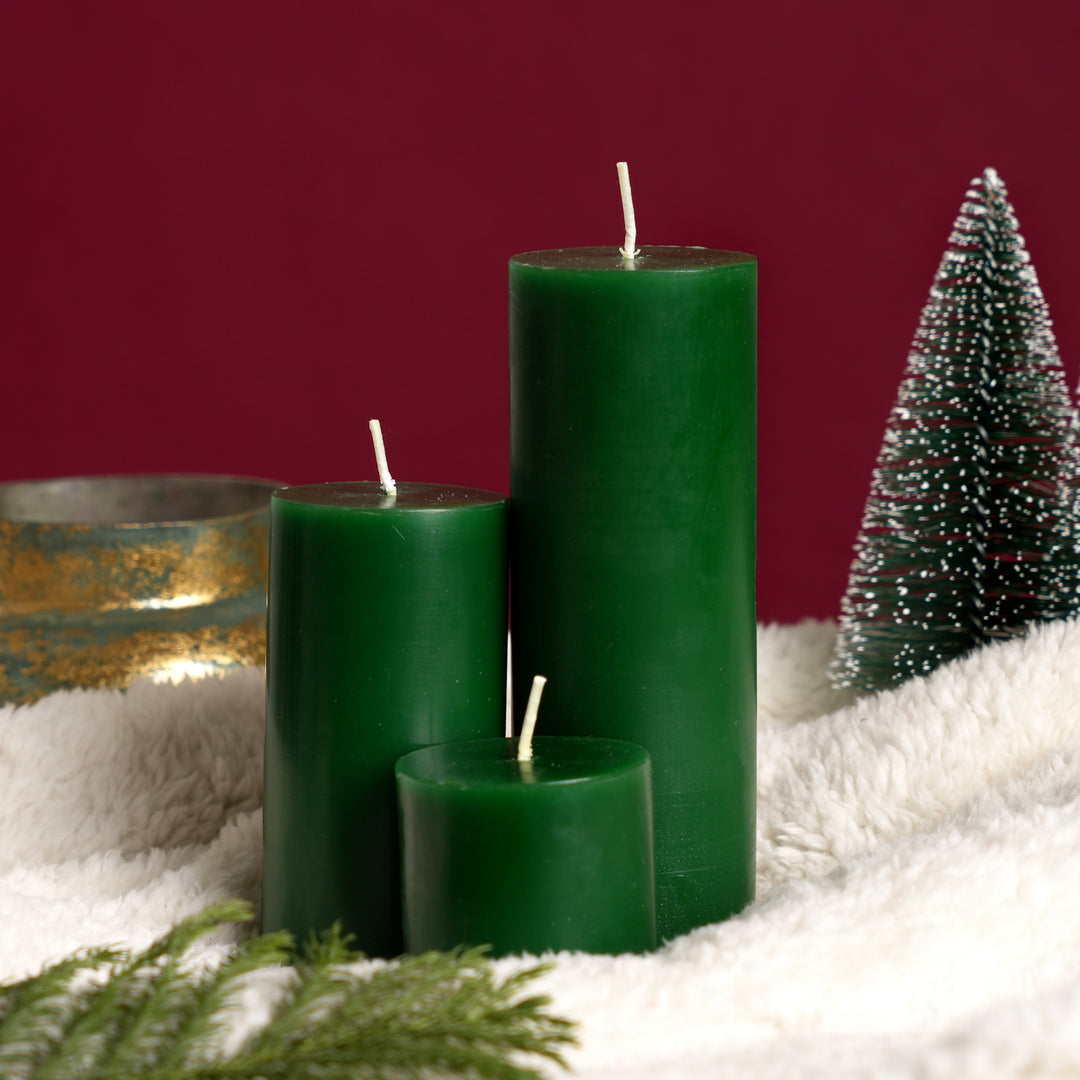 Christmas Pillar Candle (Non-Scented) | Green Decorative Holiday Candles, 3.5 x 5 x 7.5 Inch