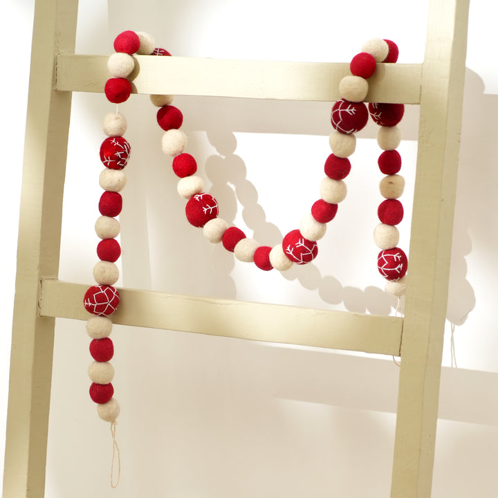 Felt Garland | Red & White | Holiday Décor