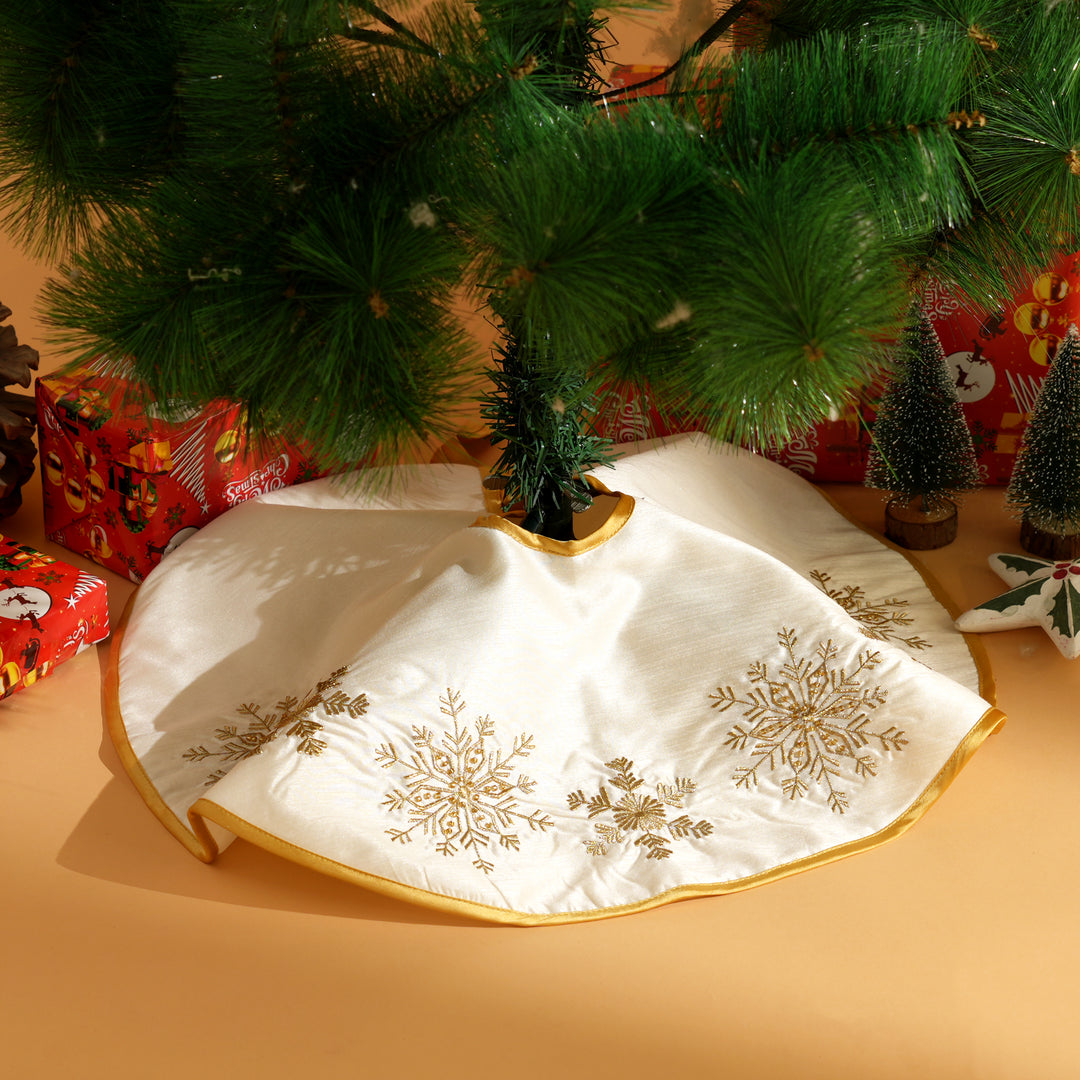 White Embroidered & Beaded Christmas Tree Skirt 22"