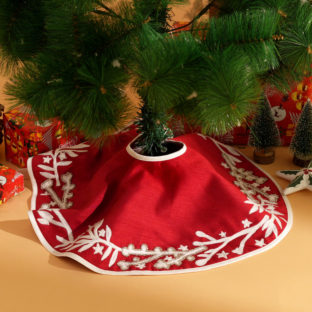 Red Beaded Christmas Tree Skirt 22 inch