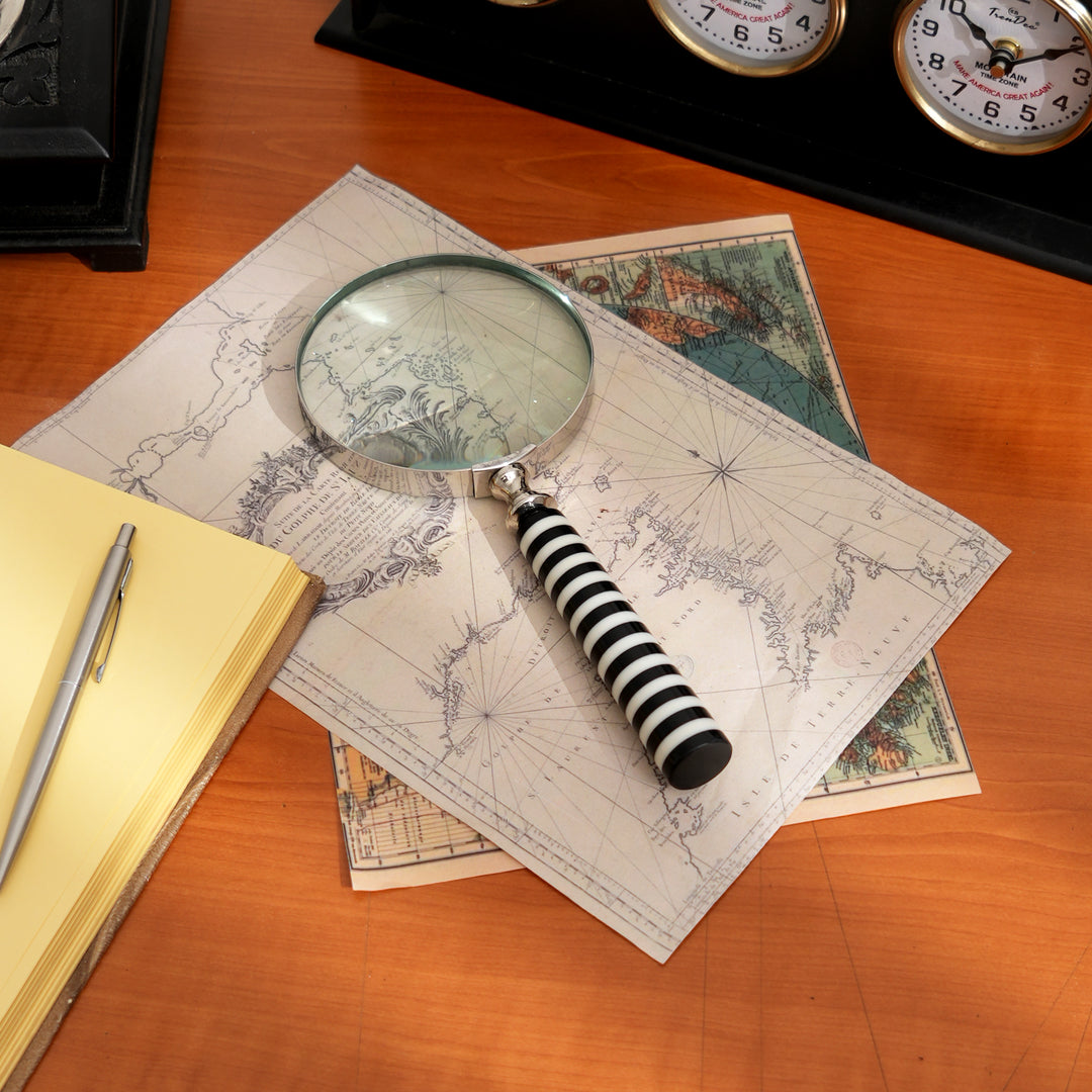 Magnifying Glass with Black & White Stripes Resin Handle
