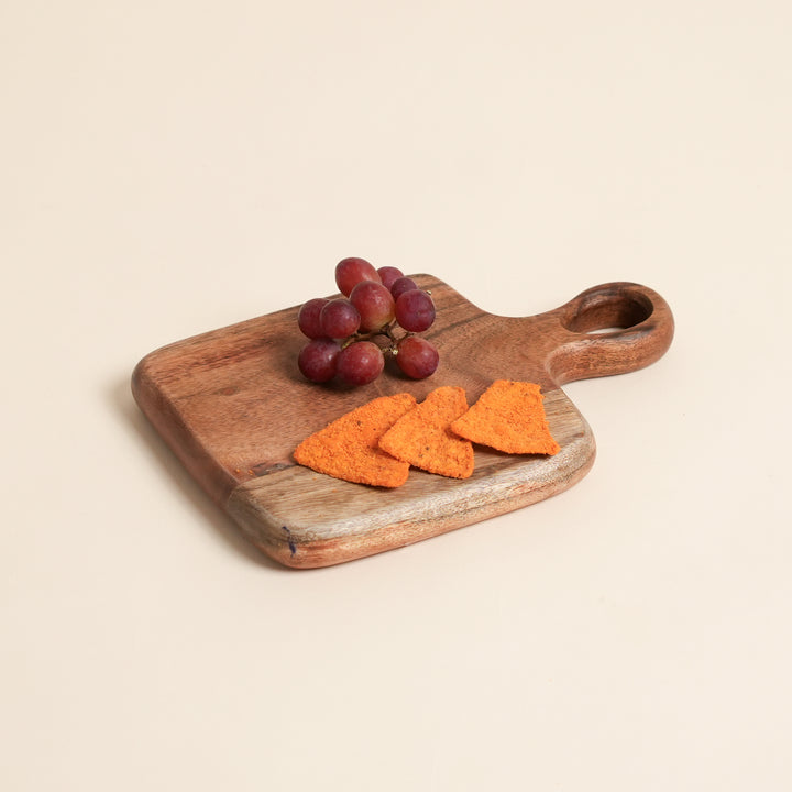 Round Acacia Wood Cutting Board with Handle, 12x0.75x16"