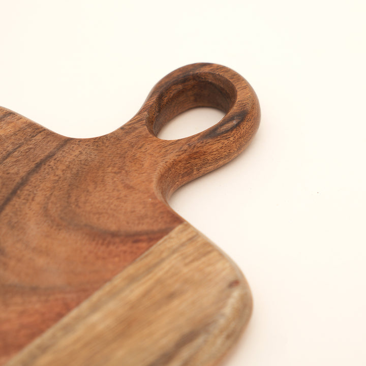 Round Acacia Wood Cutting Board with Handle, 12x0.75x16"