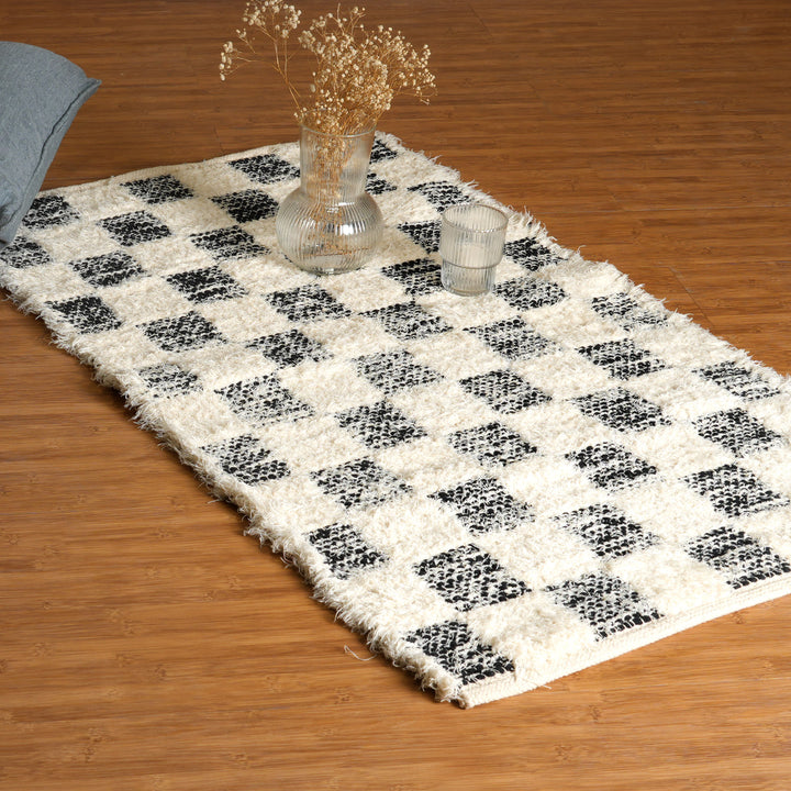 Checker Scatter Rugs 36"x24"