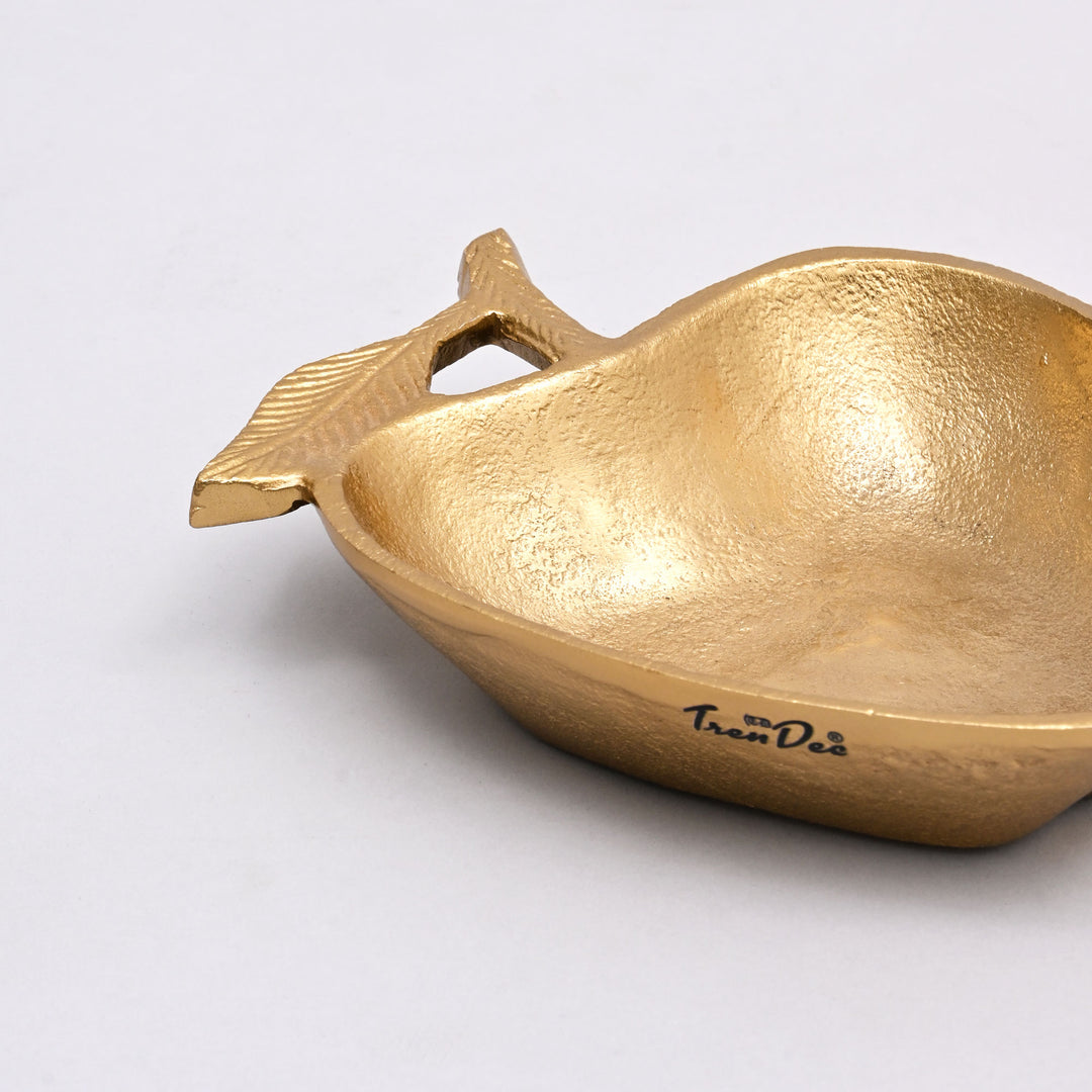 Elegant Apple-Shaped Gilded Gold Aluminum Trinket Dish – 8.7"x6.7"x2" Decorative Accent