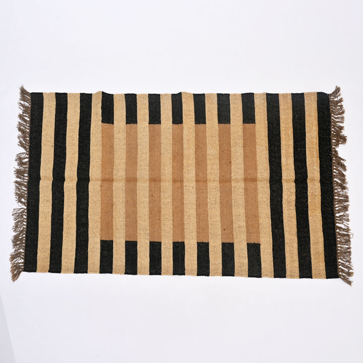 Handwoven Jute Area Rug – 4x6 ft