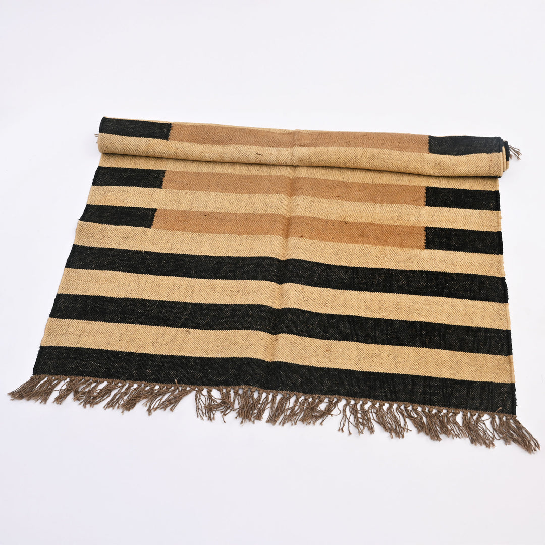 Handwoven Jute Area Rug – 4x6 ft