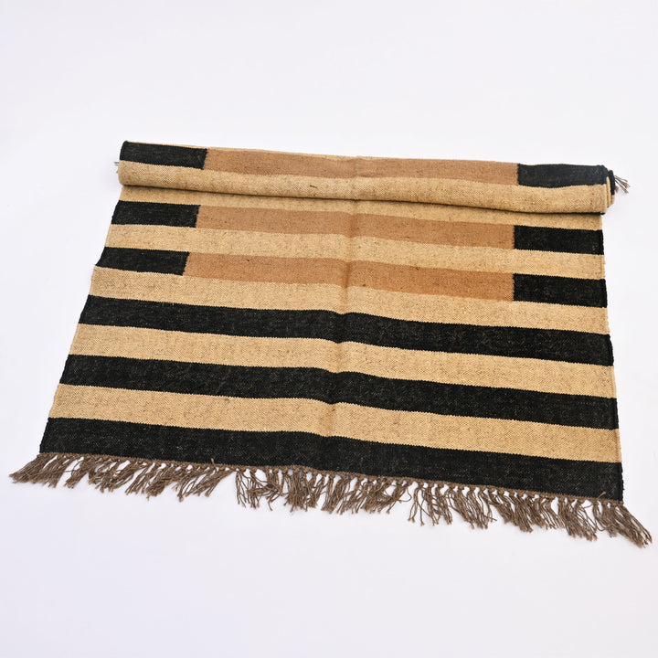 Handwoven Jute Area Rug – 4x6 ft