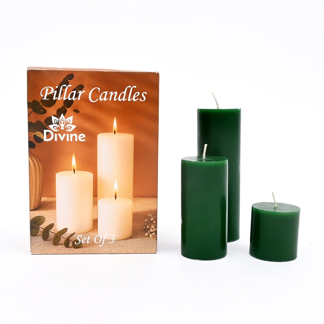 Christmas Pillar Candle (Non-Scented) | Green Decorative Holiday Candles, 3.5 x 5 x 7.5 Inch