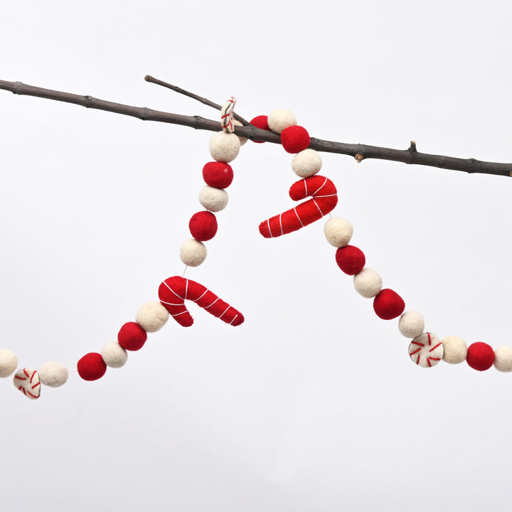 Felt Christmas Garland | Holiday Decor