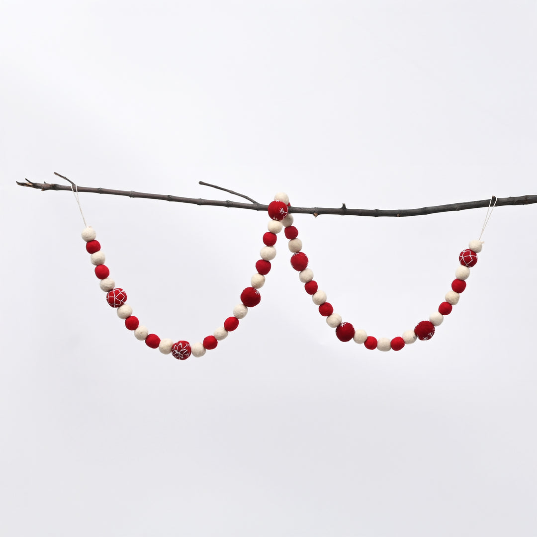 Felt Garland | Red & White | Holiday Décor