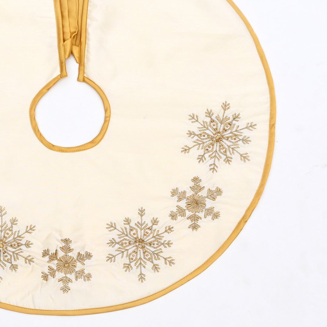 White Embroidered & Beaded Christmas Tree Skirt 22"