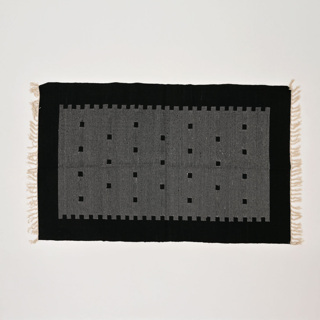 Handwoven Cotton Area Rug | 36x60” Black & White