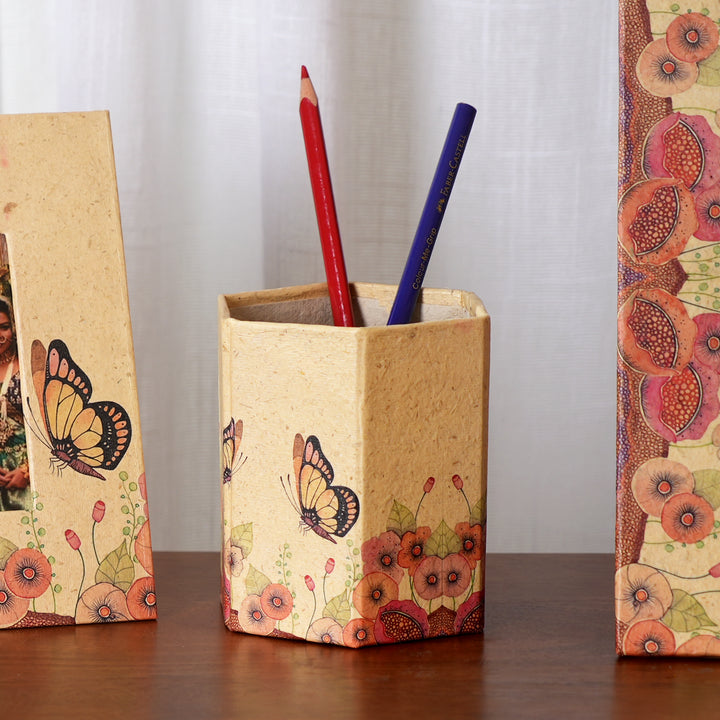 Handcrafted Organic Pen Stand