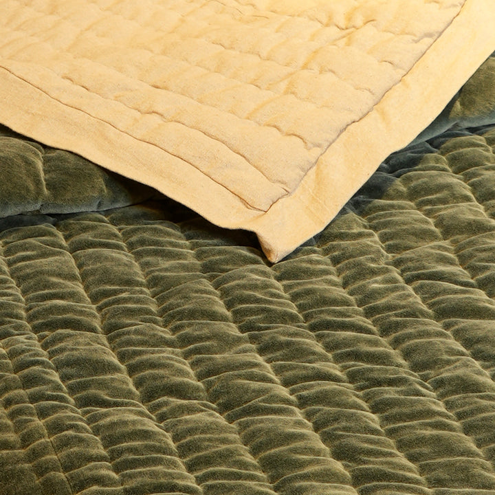 Cotton Velvet Stonewashed Hand Quilted Bedspread with Flanges - 88" x 92"