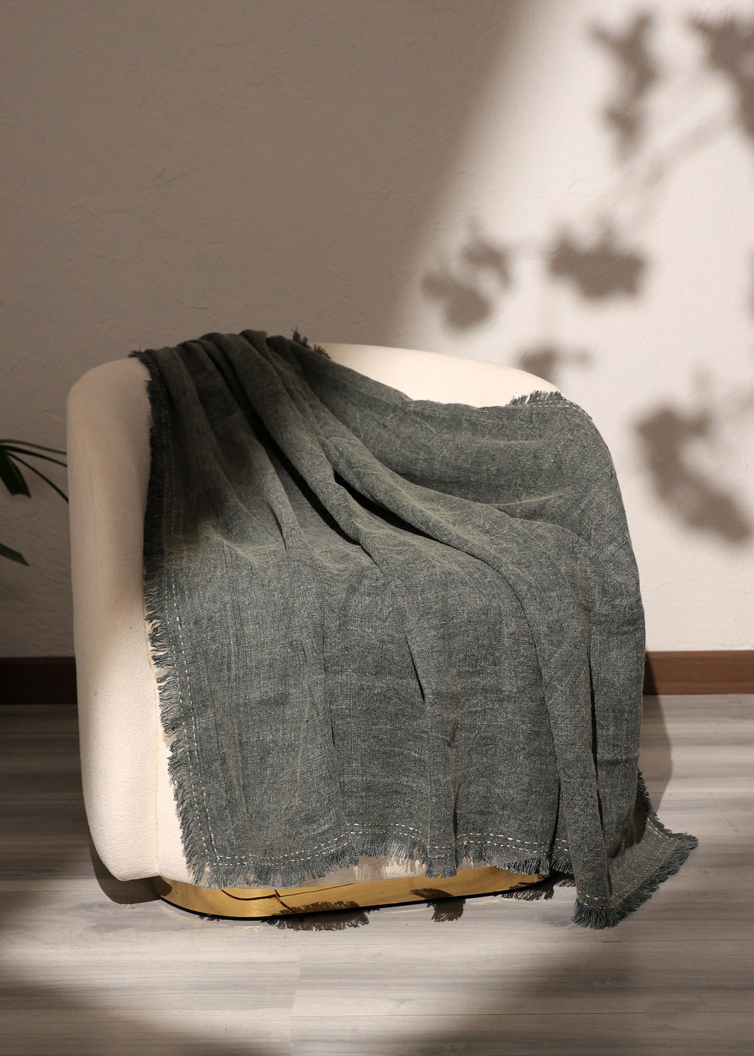 Cotton Linen Throw With Fringes And Handwork (GEC-JAN-2425-G)