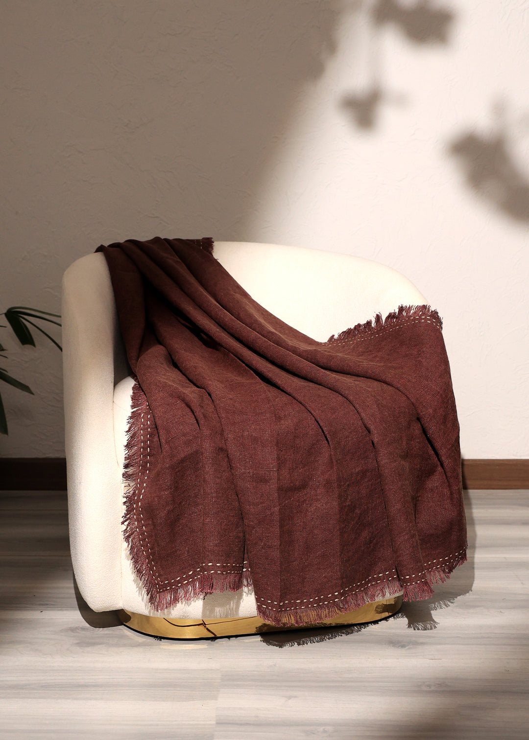 Cotton Linen Throw With Fringes And Handwork (GEC-JAN-2425-E)