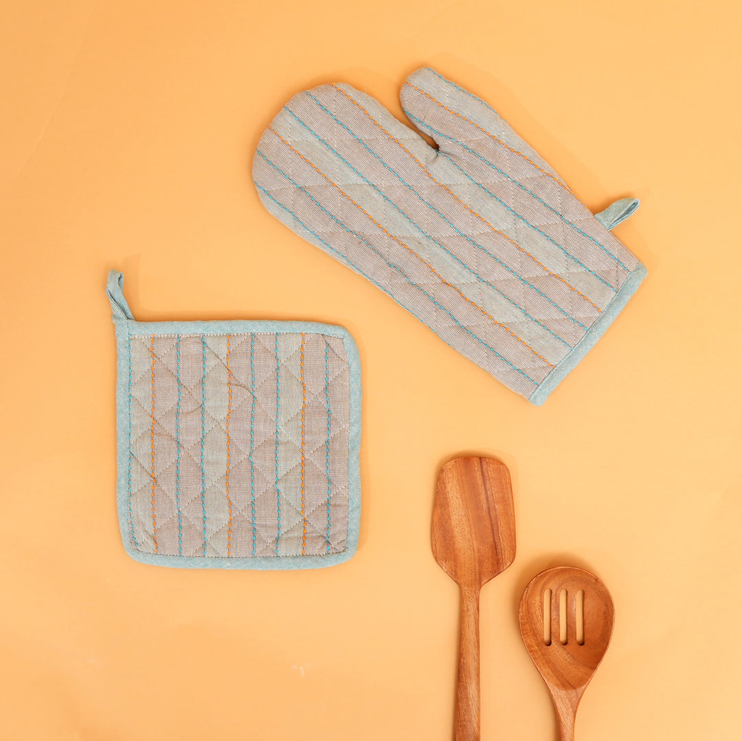 Quilted Cotton Oven Mitt & Pot Holder Set | Heat Resistant Kitchen Essentials