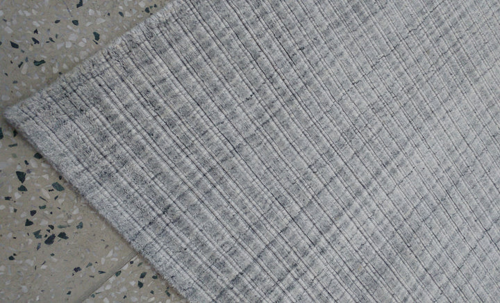 Area Rug | Light Grey Handloom Wool & Silk Runner Rug