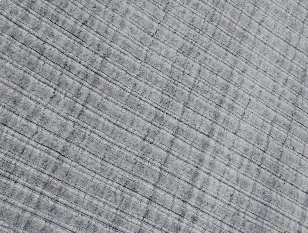Area Rug | Light Grey Handloom Wool & Silk Runner Rug