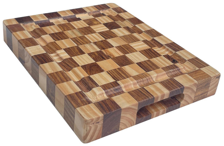 CHECKERED WOODEN CHOPPING BOARD