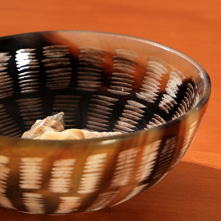 Inside & Outside Chiseled Horn Bowl Size - Dia 4/ 1.75