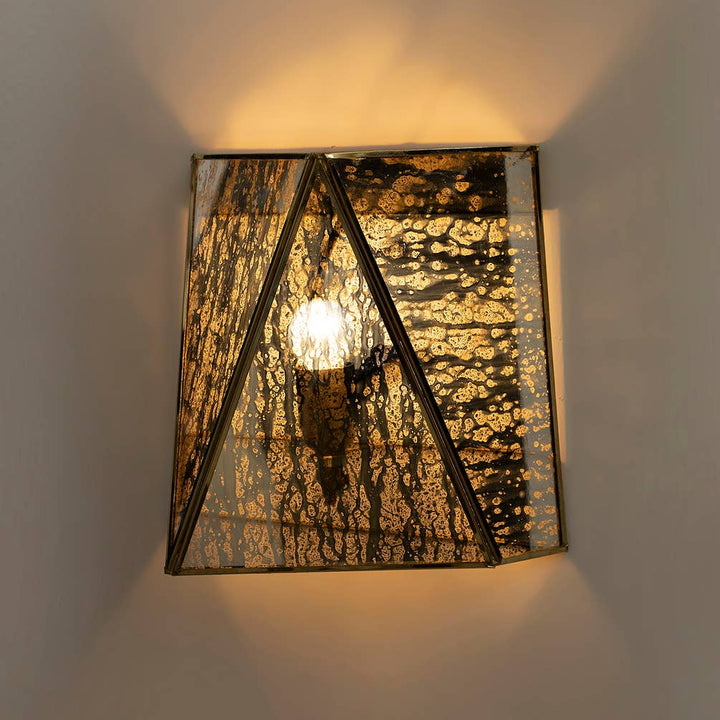 Hera Wall Lamp