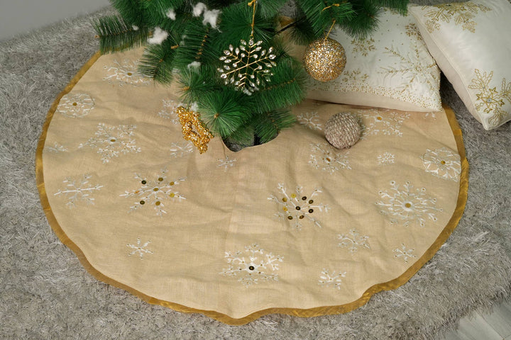 Embroidered Snpowflakes Tree Skirt