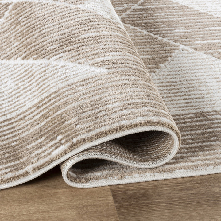 Troy Modern Geometric Area Rug | Soft Polyester  Indoor Rug for Living Room, Bedroom, Dining Room & Office | Contemporary Diamond Pattern